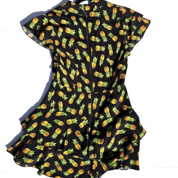NWT Alice + Olivia Black V neck Pineapple Print Mini Dress Romper 2 - Picture 3 of 9